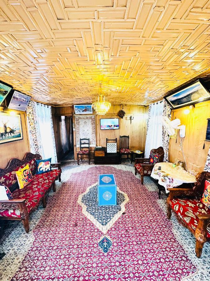 Bed and Breakfast Houseboat New Retreat Group Срінагар Екстер'єр фото